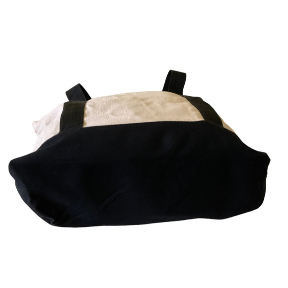 Tote Bag With Embroidered Turtle Double Zipper Close Outside Pocket - Picture 4 of 13